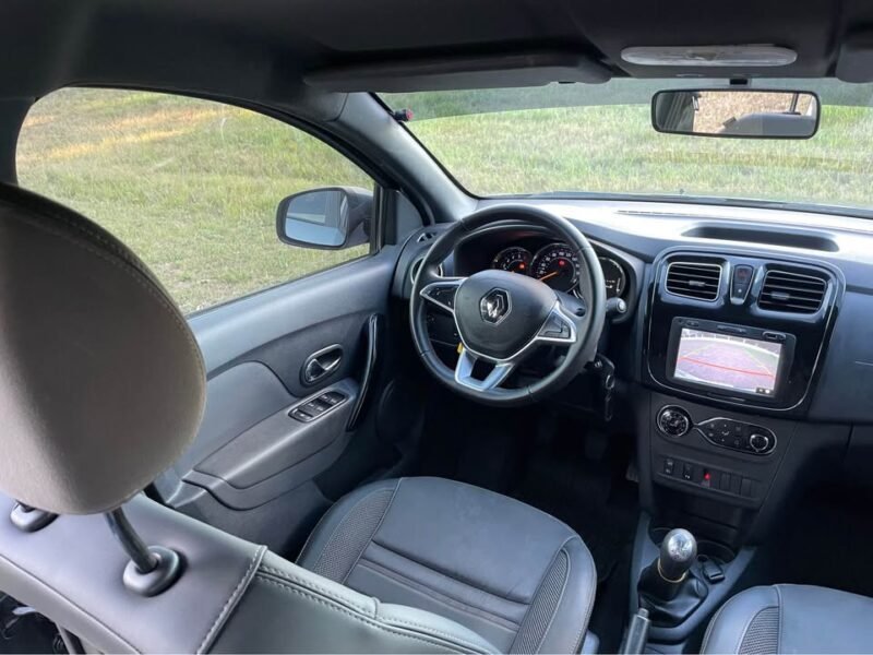 Renault Sandero intense 1.6 tope de gama