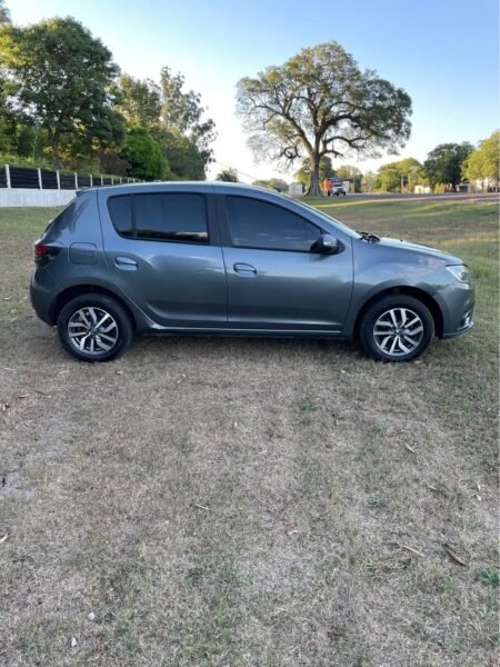 Renault Sandero intense 1.6 tope de gama
